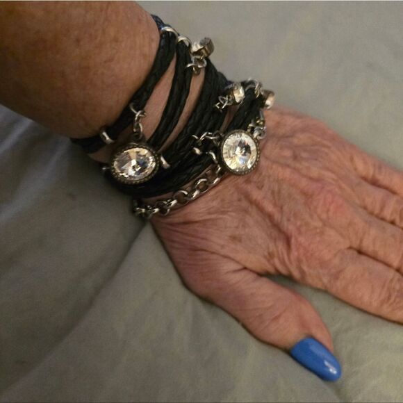 CORAVANA "DAYDREAM" BLACK LEATHER BRACELET W/ SILVER CRYSTAL CHARMS - Picture 6 of 8